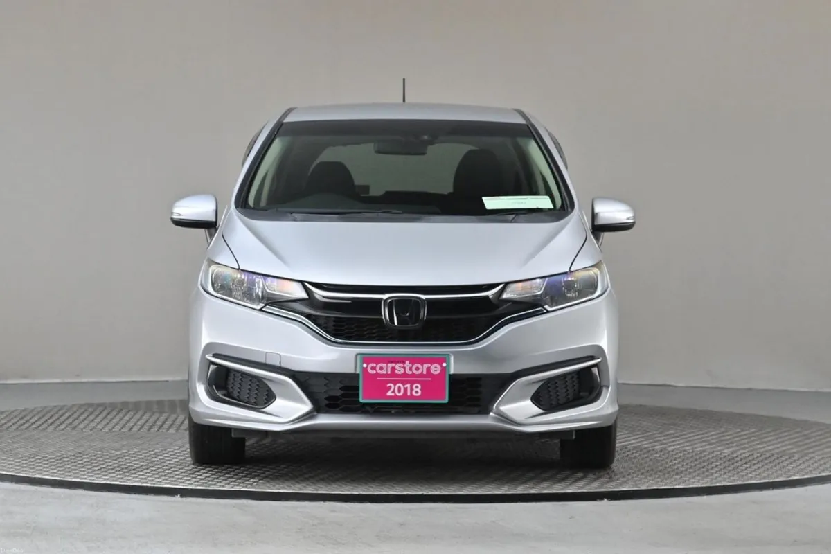 Honda Fit 1.5 HYBRID AUTO **9"ANDROID CAR PLAYER** - Image 2