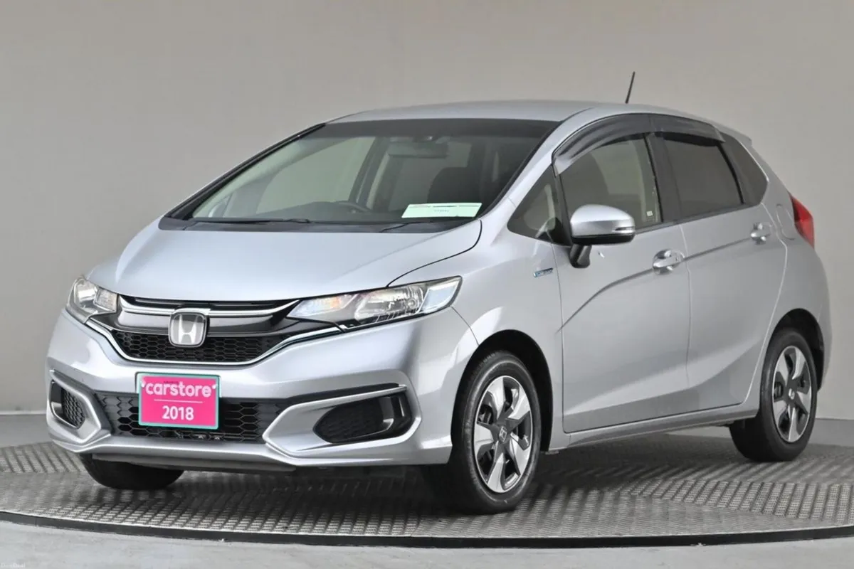 Honda Fit 1.5 HYBRID AUTO **9"ANDROID CAR PLAYER** - Image 3