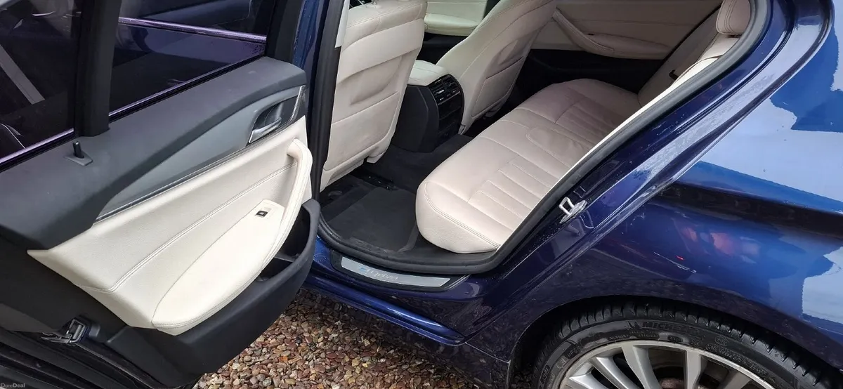 BMW 5-Series 2018 - 530e G30 - Image 4