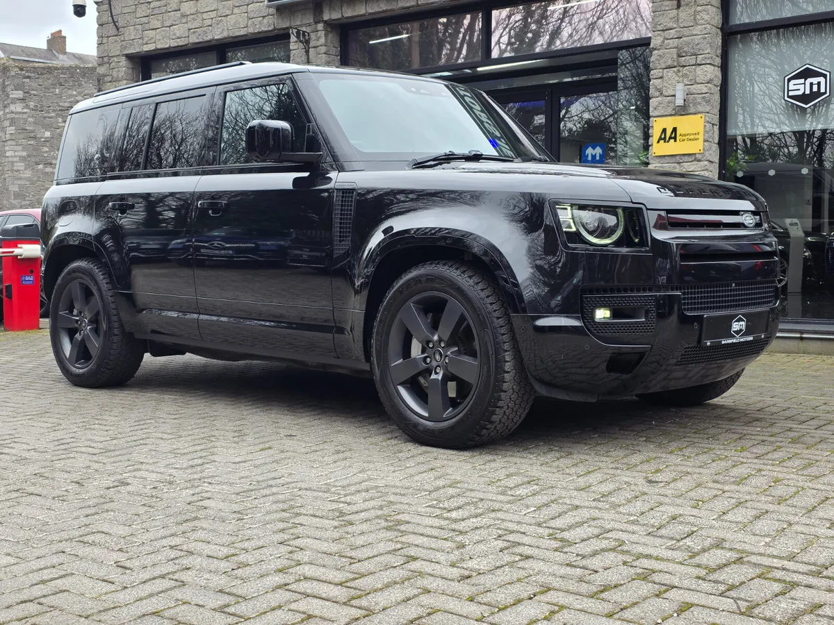 2024 LANDROVER DEFENDER X-DYNAMIC BLACK HSE AUTO. - Image 3