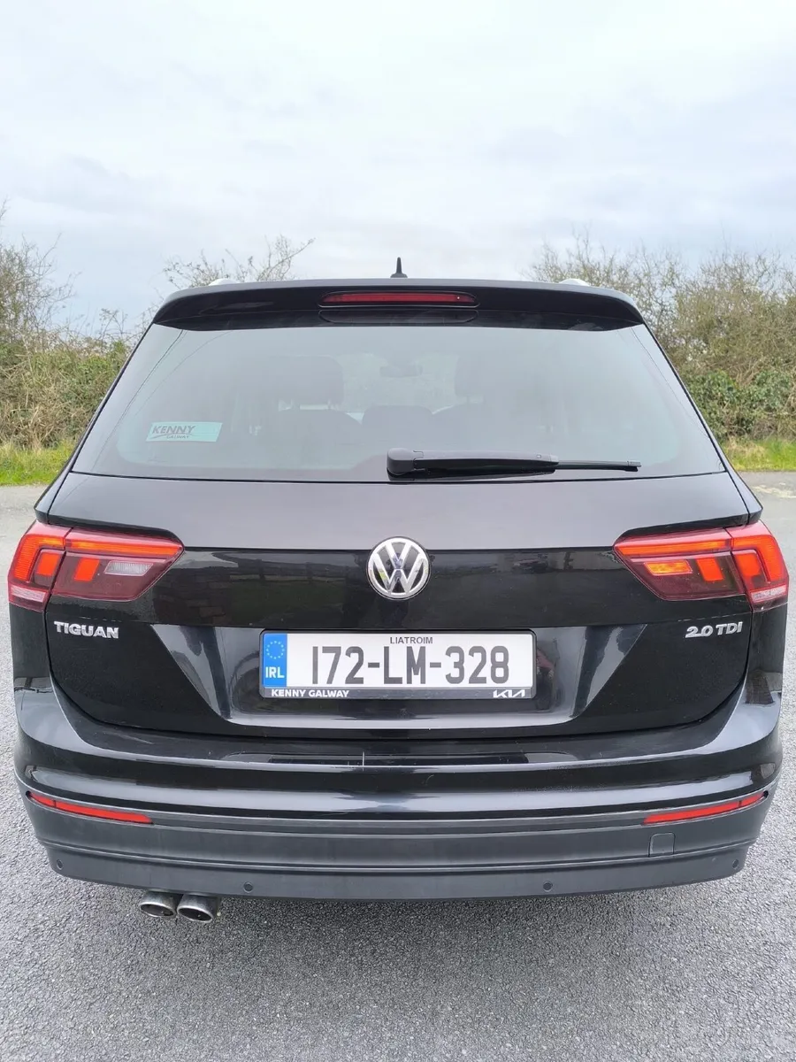 Volkswagen Tiguan 2017 - Image 2