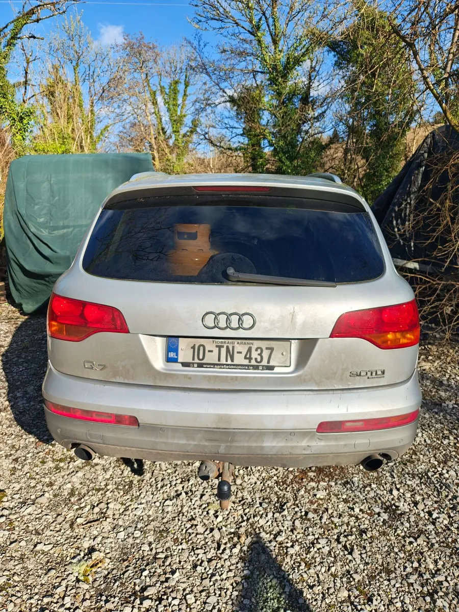 Audi Q7 2010 - Image 2