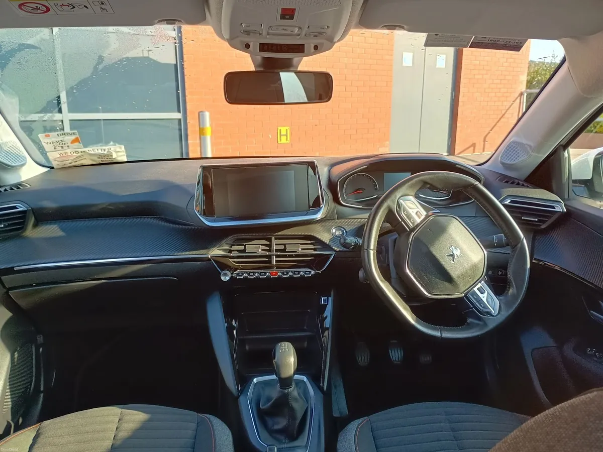 Peugeot 208 2020 - Image 4
