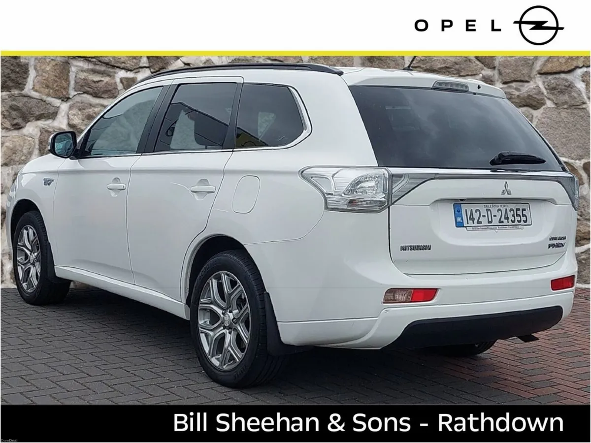 Mitsubishi Outlander PHEV Intense+ - Image 4