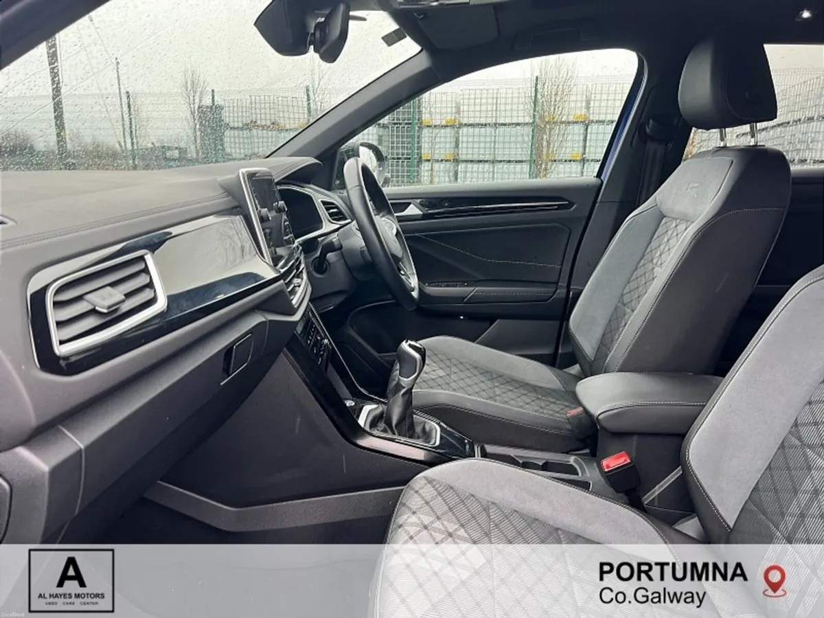 Volkswagen T-Roc R-LINE + 2.0 TDI 116BHP *SUNROOF* - Image 3