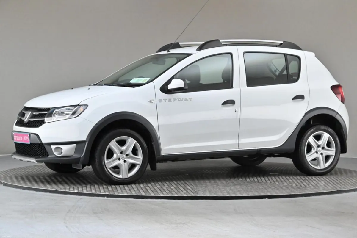 Dacia Sandero Stepway 1.5 DC SIGNATURE 5SPD **REAR - Image 4