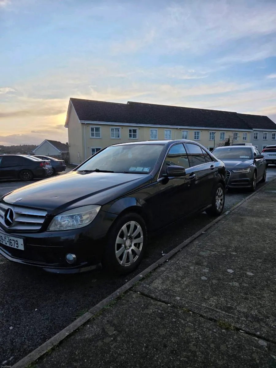 🚗 FOR SALE: Mercedes-Benz C-Class C200 CDI
Year: - Image 1