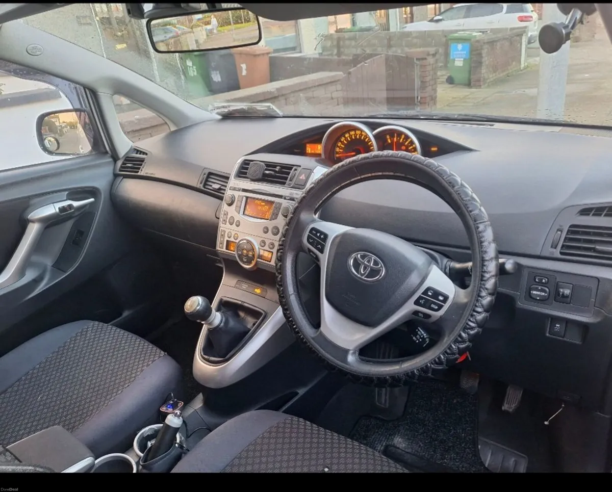 Toyota Verso 2011 - Image 3
