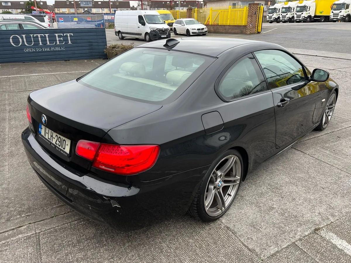 2011 BMW 320i M Sport Coupe LOW KMS - Image 2
