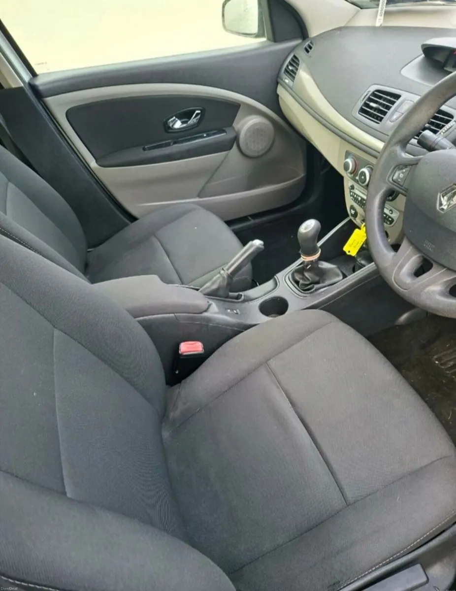 Renault Fluence nct 05/26 read ad - Image 4