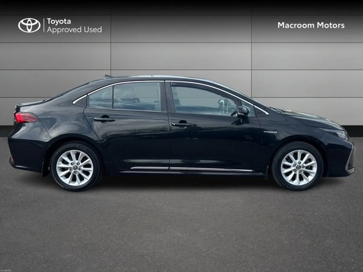 Toyota Corolla COROLLA HYBRID LUNA SAL - Image 3