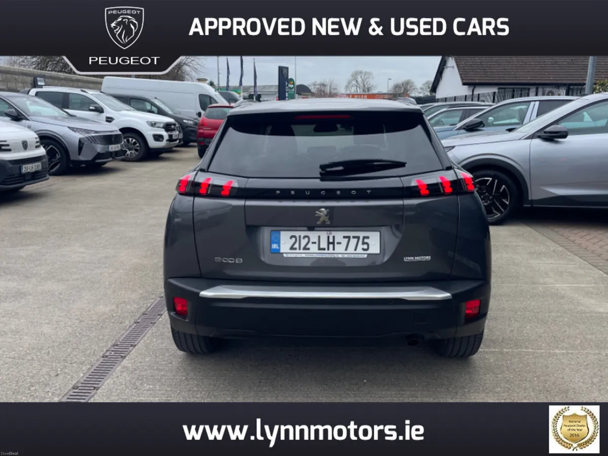 Peugeot 2008 ALLURE 1.2 100 4DR - Image 3