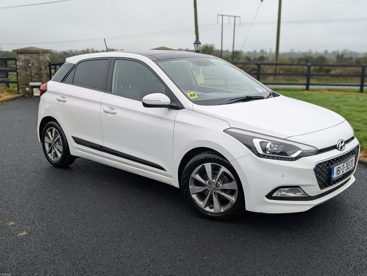Hyundai i20 2016 PAN ROOF PREMIUM - Image 1