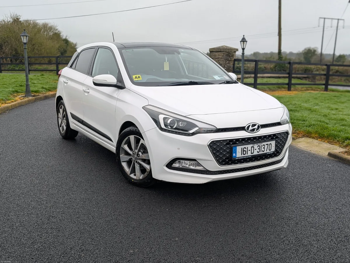 Hyundai i20 2016 PAN ROOF PREMIUM - Image 2