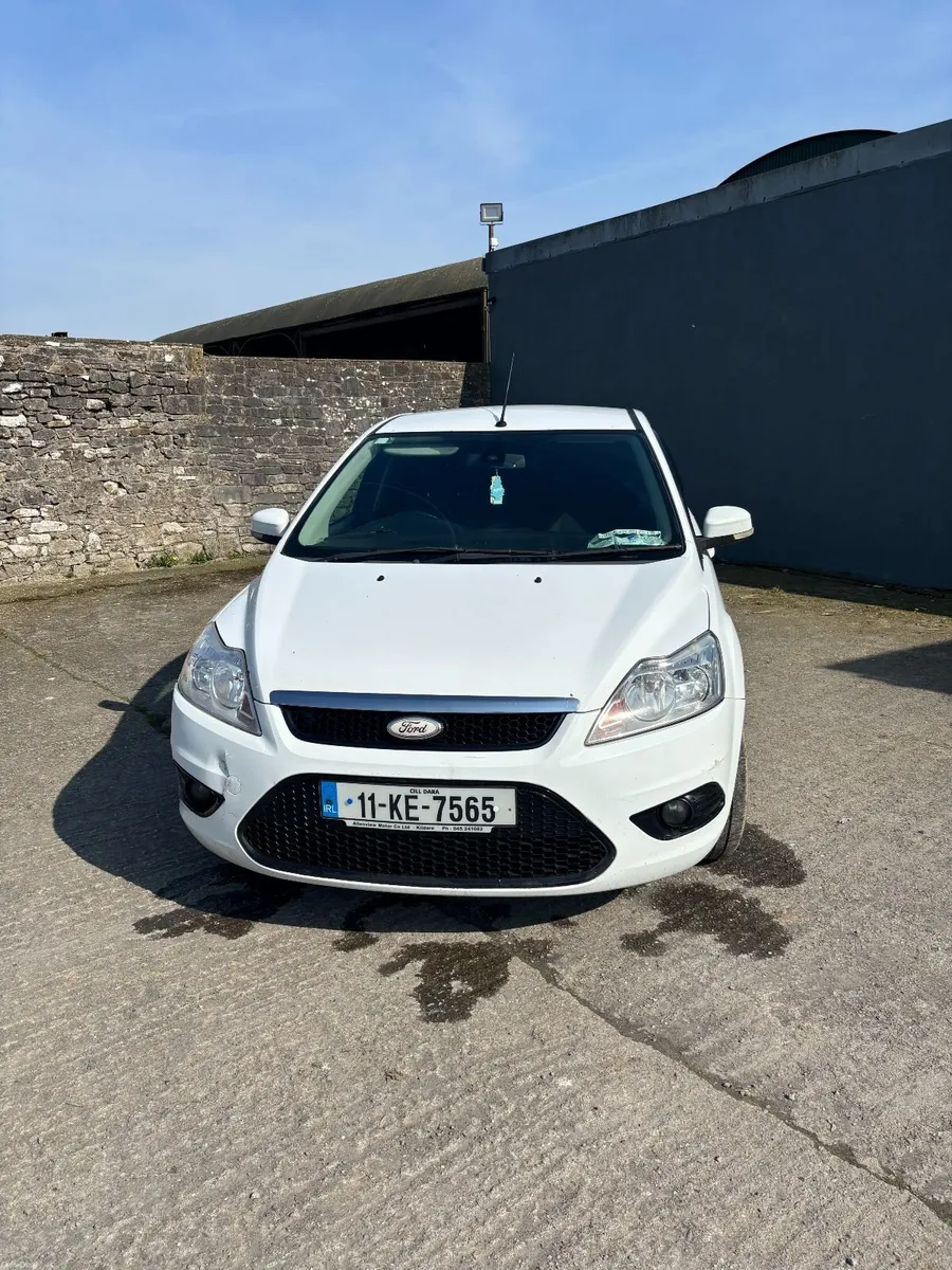 Ford Focus 2011 - Image 2