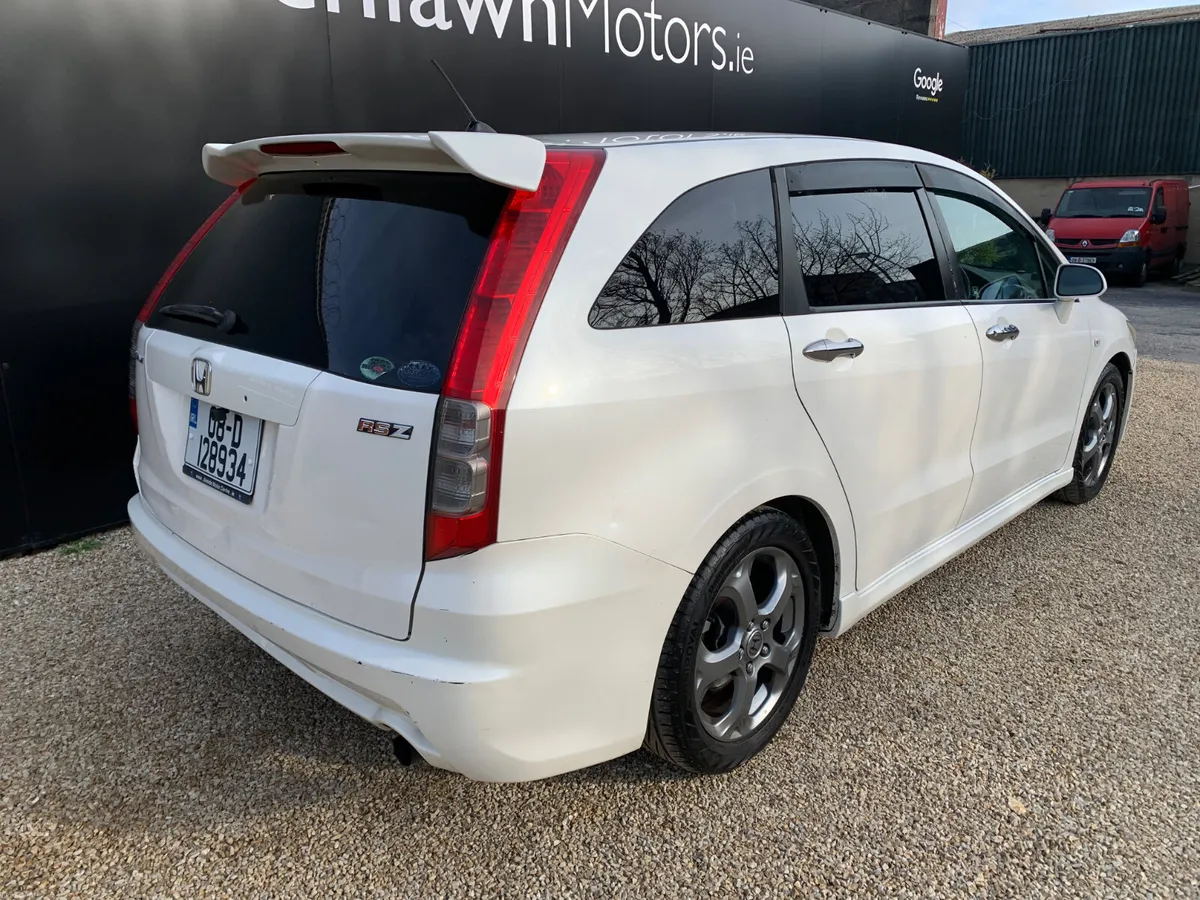 HONDA STREAM 1.8I AUTOMATIC 7 SEATER RSZ - Image 3