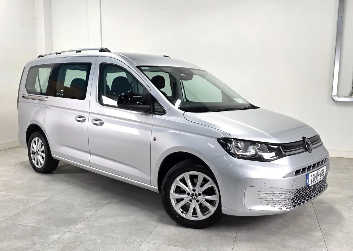 221 VW Caddy Maxi Life 7 Seat TDi  - 1 Lady Owner - Image 1