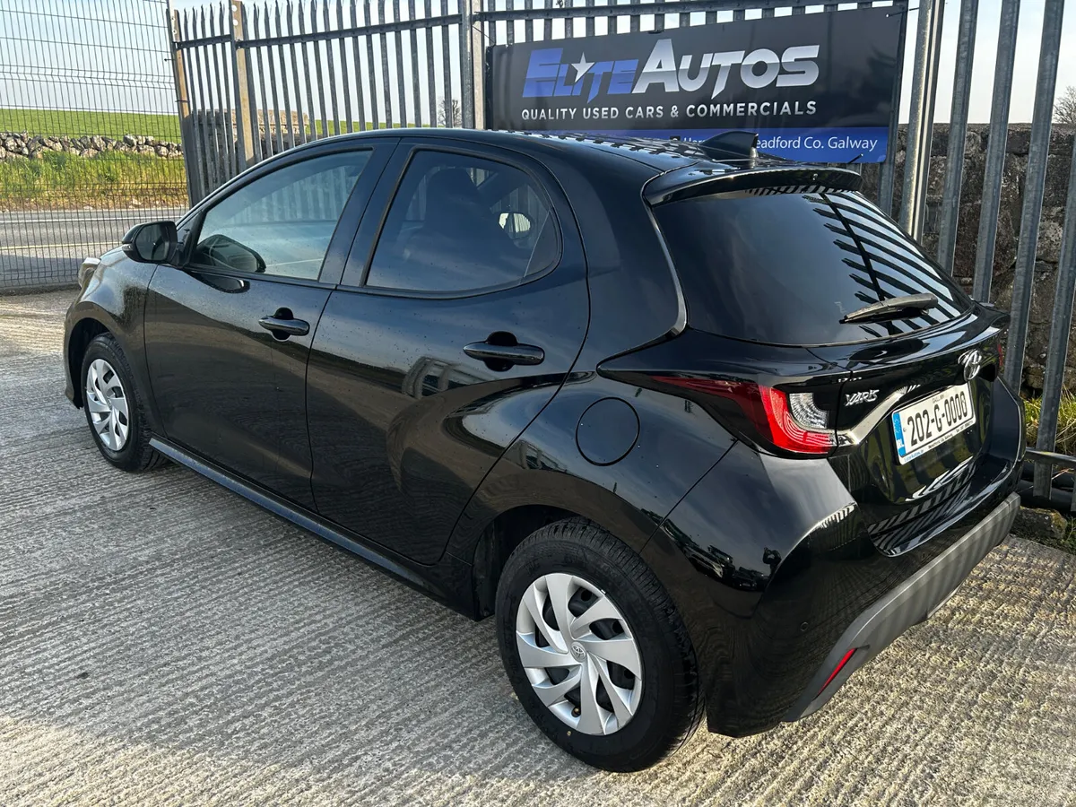 Toyota Yaris 1.0 Automatic 2021 - Image 2