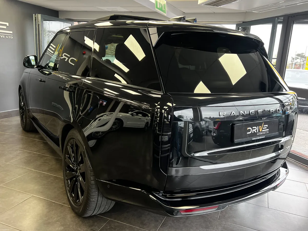 Land Rover Range Rover HSE HYBRID 2023 - Image 6