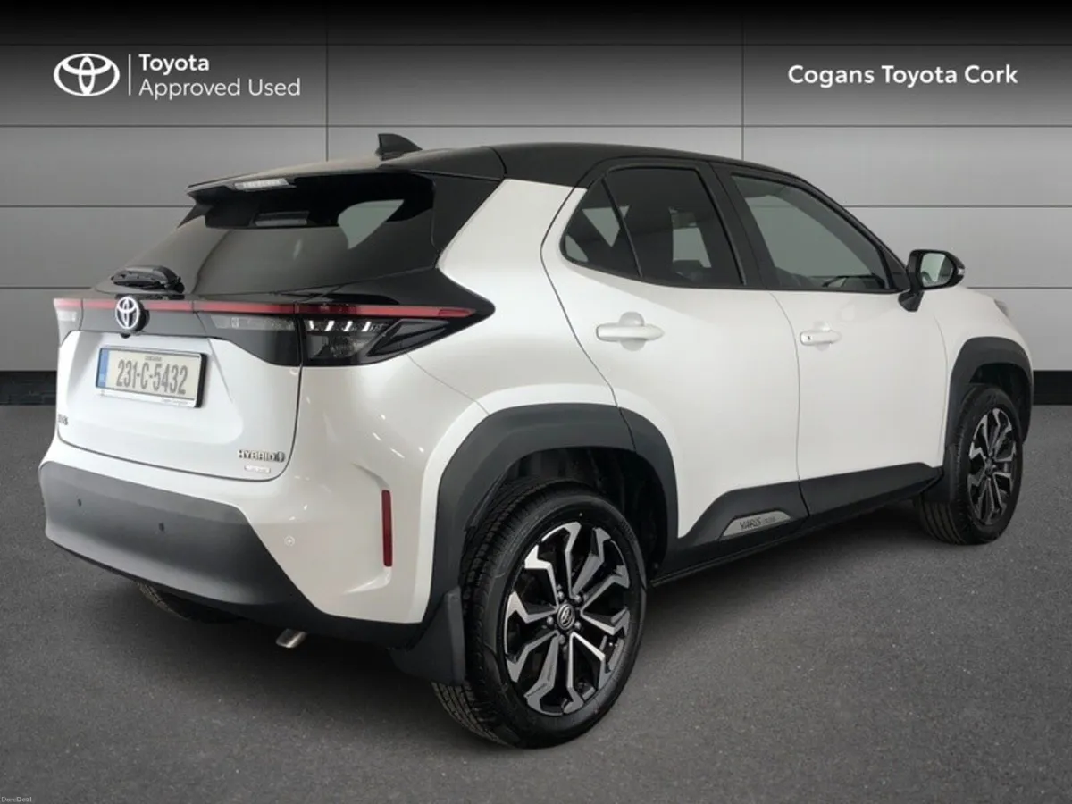 Toyota Yaris Cross YARIS CROSS LUNA SPORT - Image 2