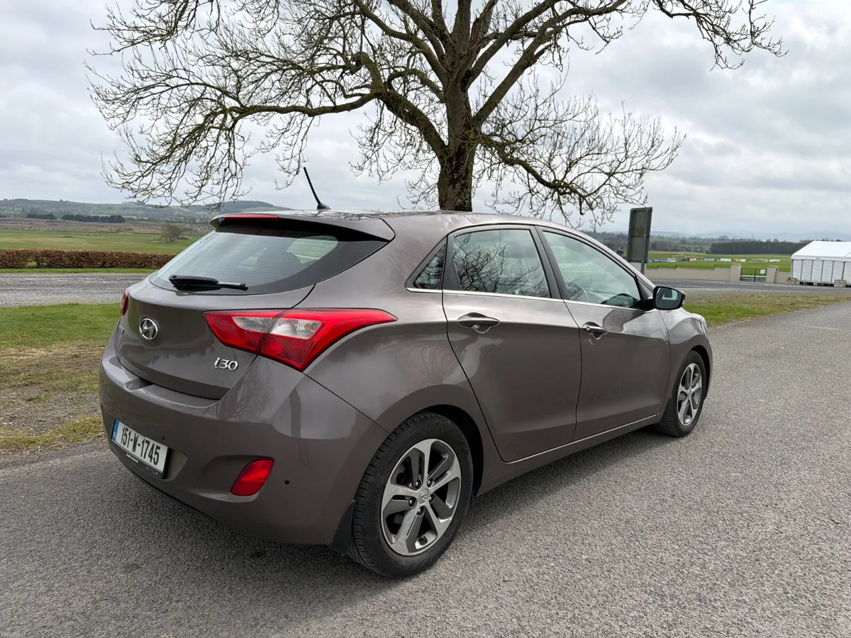 Hyundai i30 2015 trade sale - Image 3