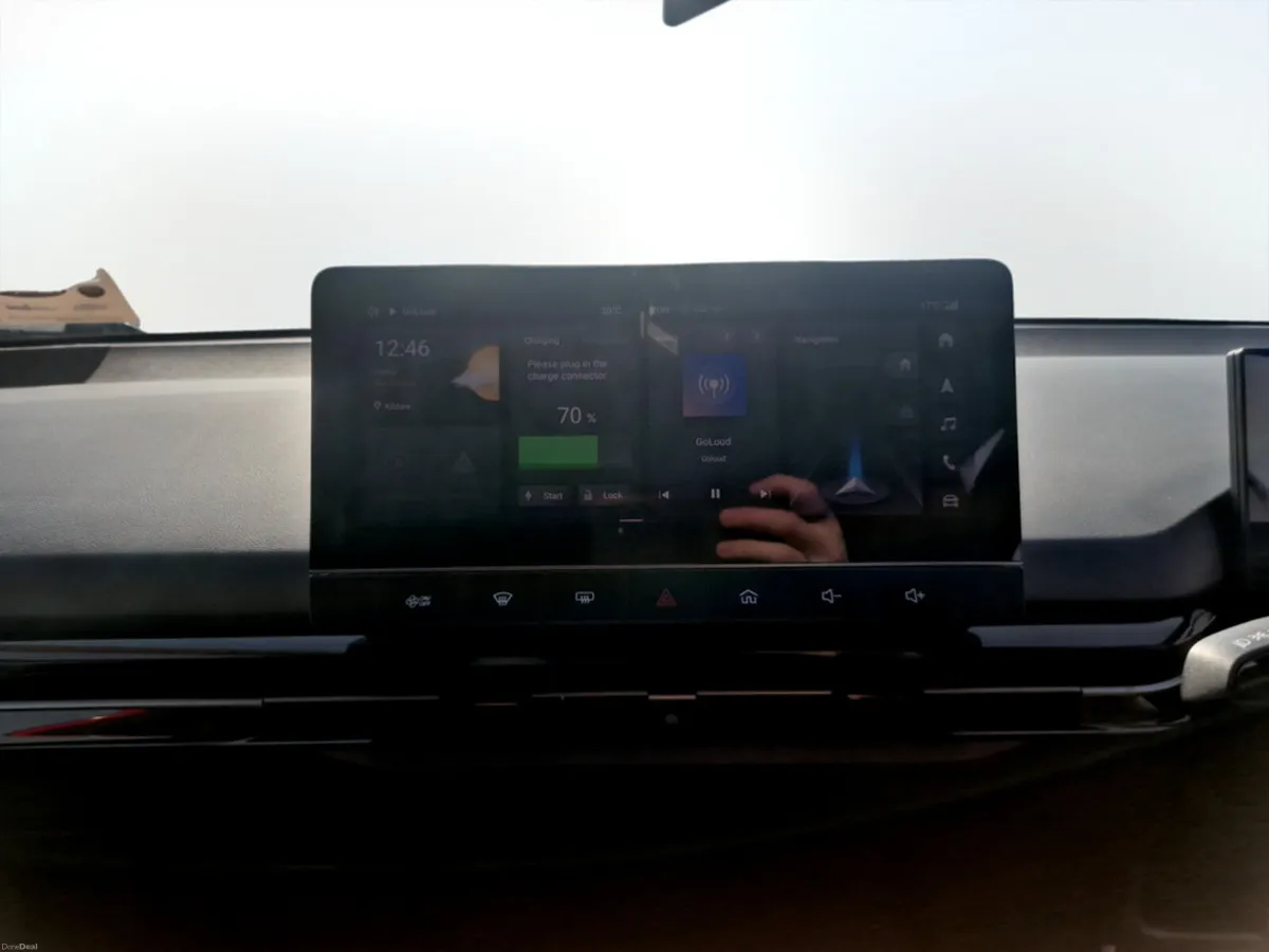 MG MG4 2023 - Image 4