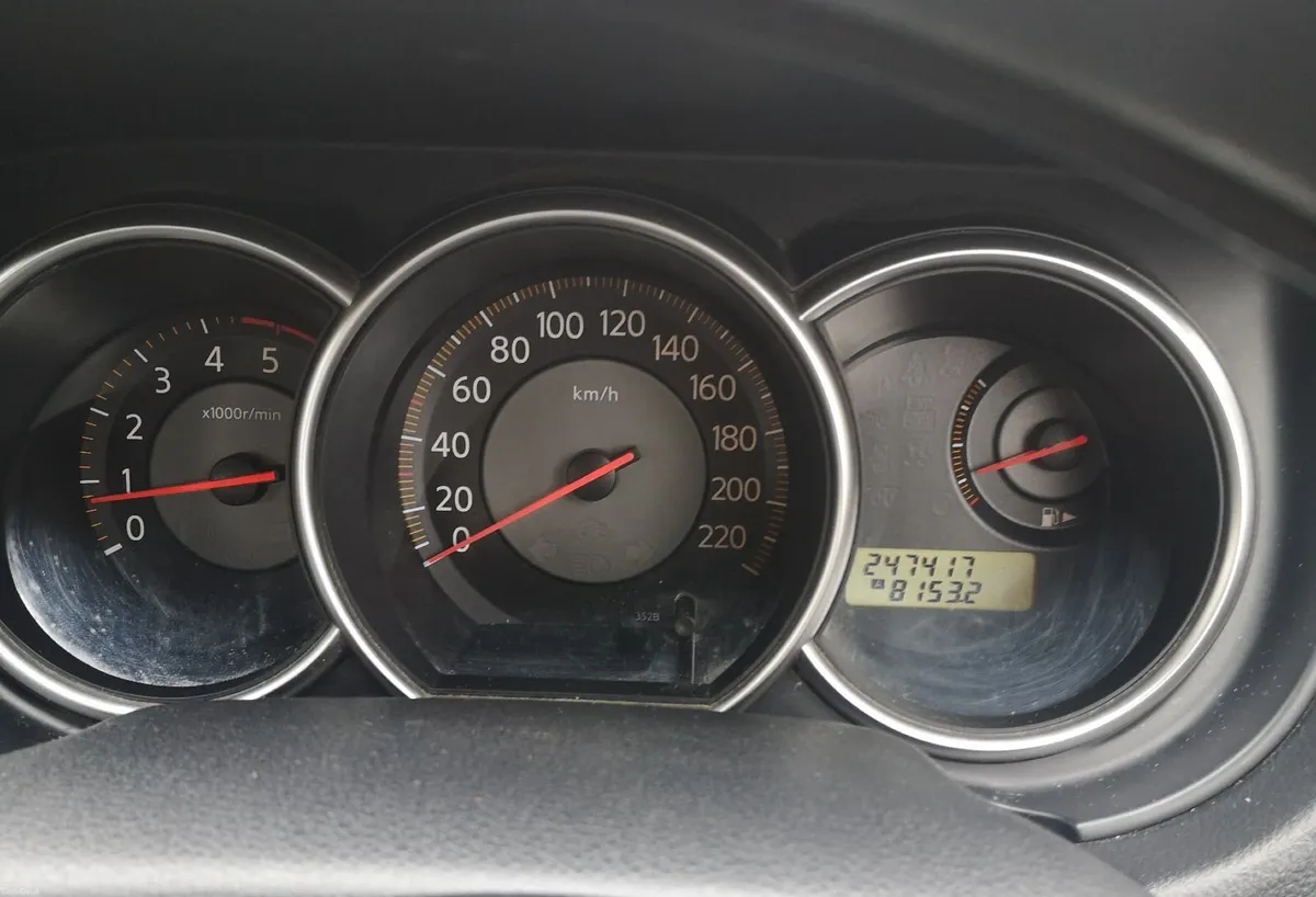 Nissan Tiida 2008 - Image 2