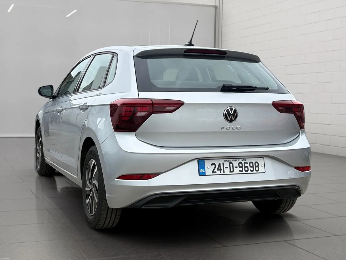 Volkswagen Polo 2024 1.0 TSI Life - Image 6