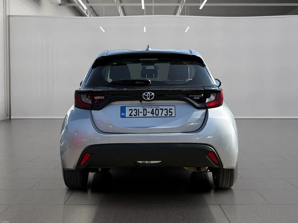 Toyota Yaris 2023 - Image 4