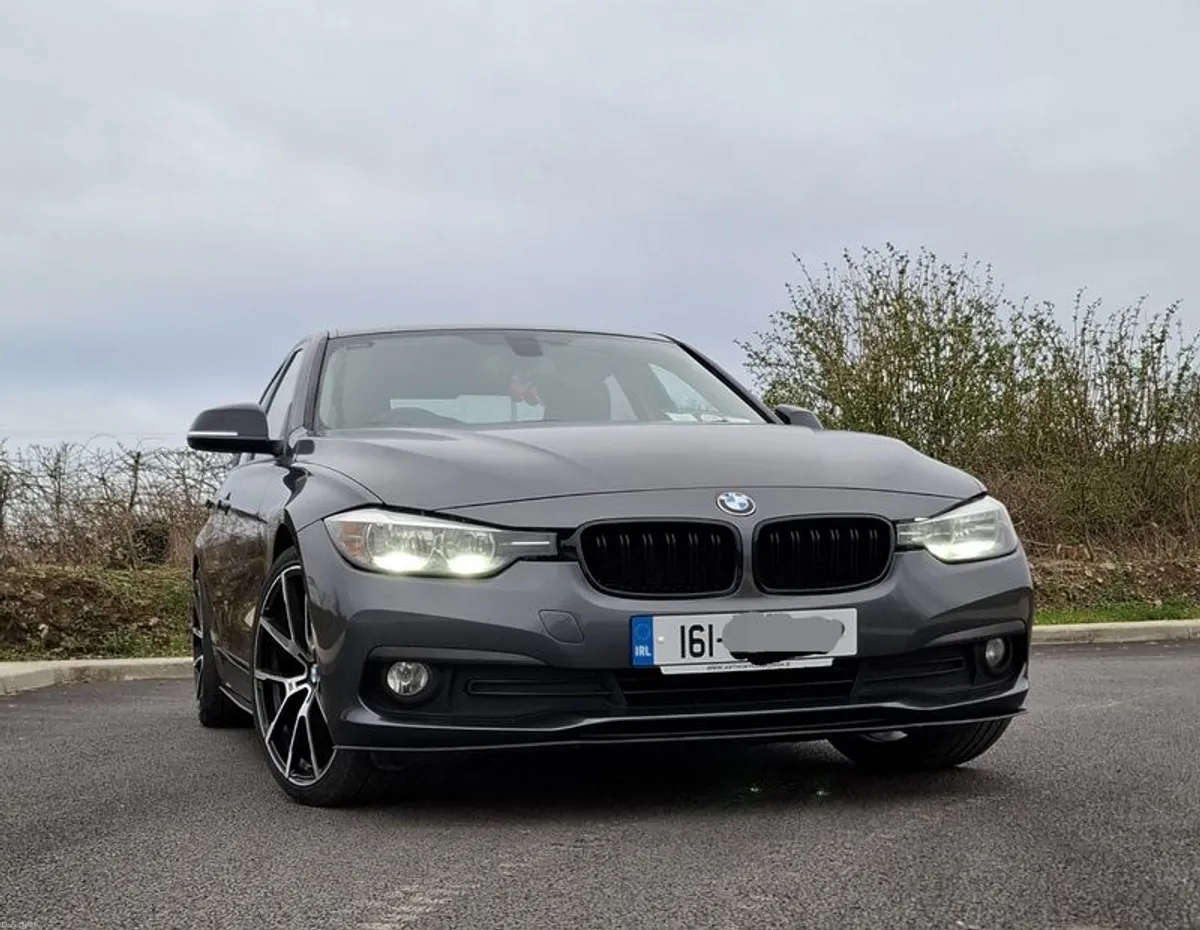 2016 BMW 3 Series - Image 3