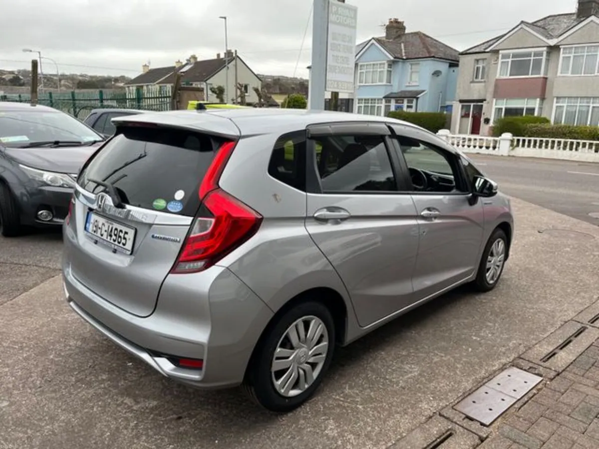 Honda Fit 1.5 hybrid automatic - Image 3