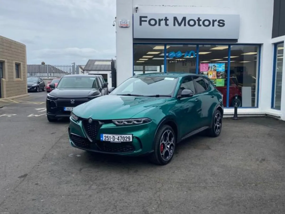 Alfa Romeo Tonale Veloce 1.3i (280bhp) Phev Q4 , P - Image 2