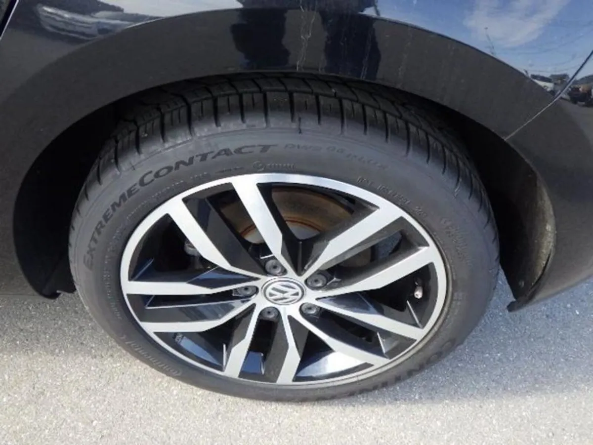 Volkswagen Golf 1.4 TSI HighLine Conect - Image 3