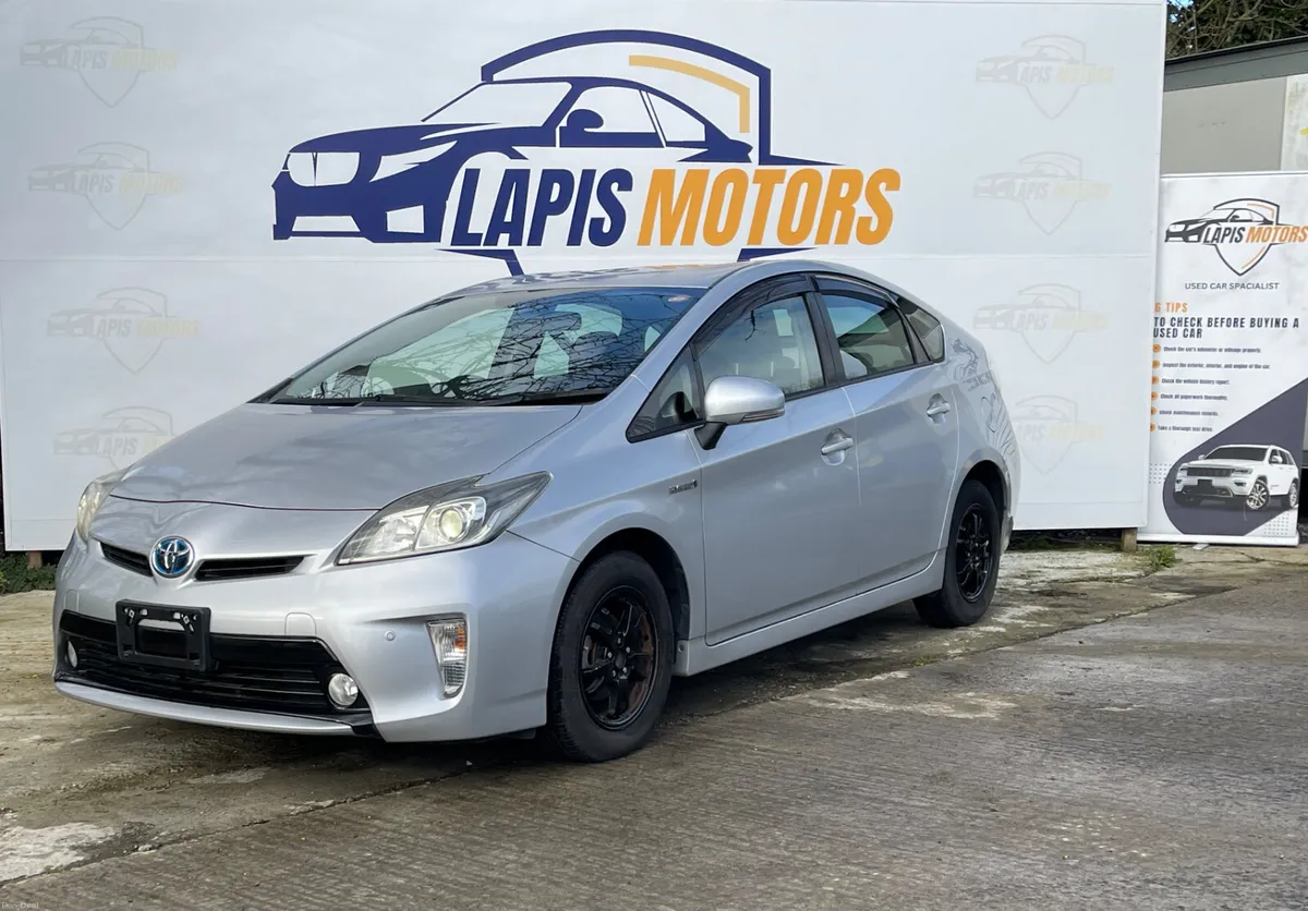 Toyota Prius 2013  1.8 petrol Hybrid - Image 2