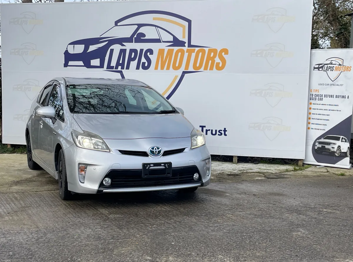 Toyota Prius 2013  1.8 petrol Hybrid - SN00 - Image 6