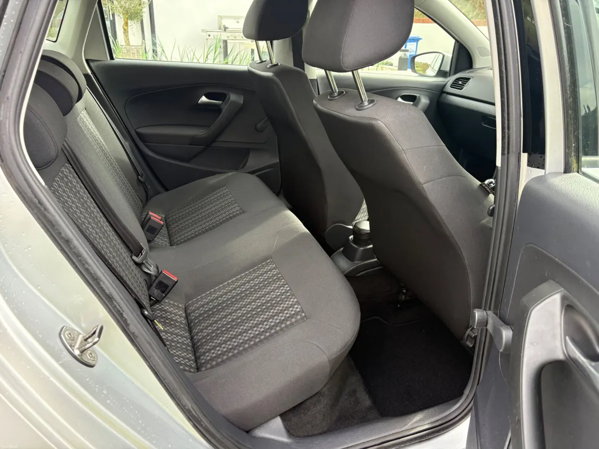 2015 Volkswagen Polo 1.0 Manual Low Km - Image 4