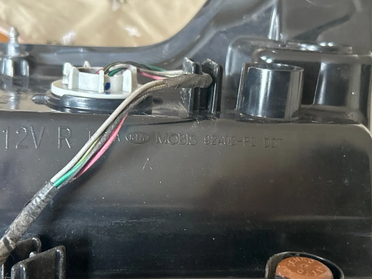 Kia soronto  IV 2023 rear/tail light 92402p2 - Image 3