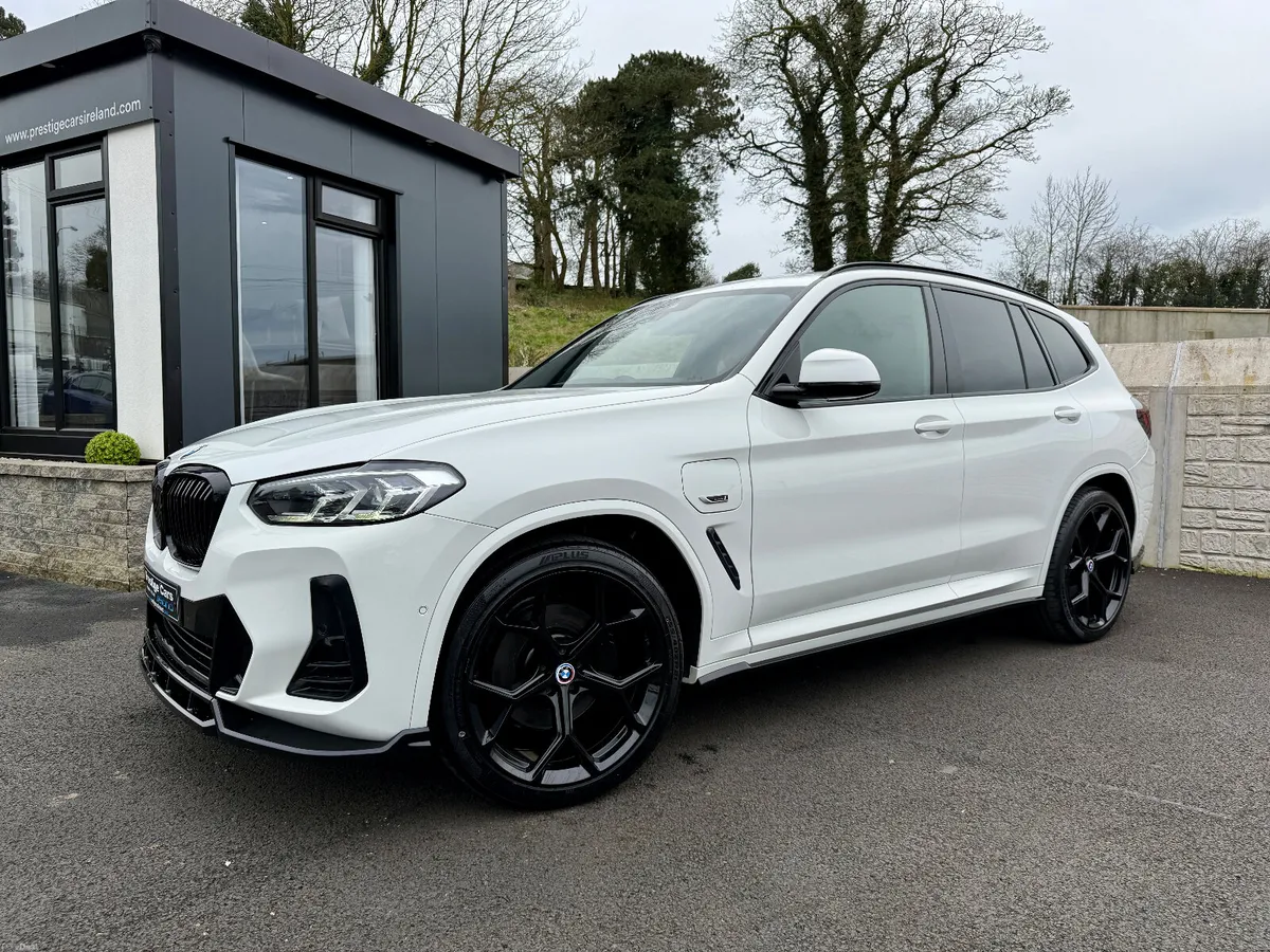 221 BMW X3 30E M SPORT AUTO,BODY KIT,ALPINE WHITE - Image 1