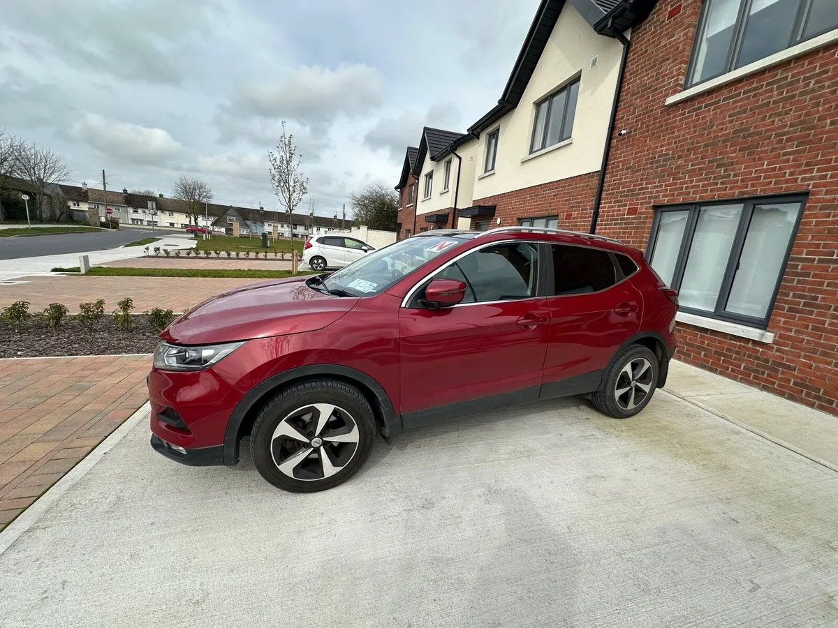 Nissan Qashqai 2018 1.2 SV Premium Manual - Image 2