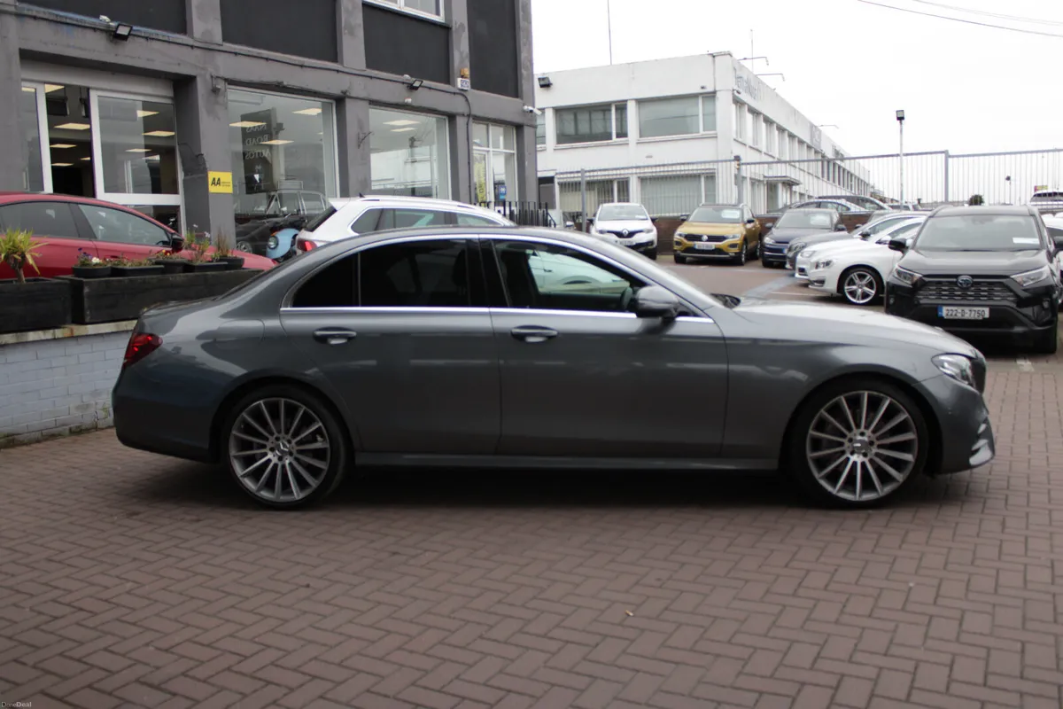 E220D AVANTGARDE 2.0 5DR SALOON AUTOMATIC - Image 3