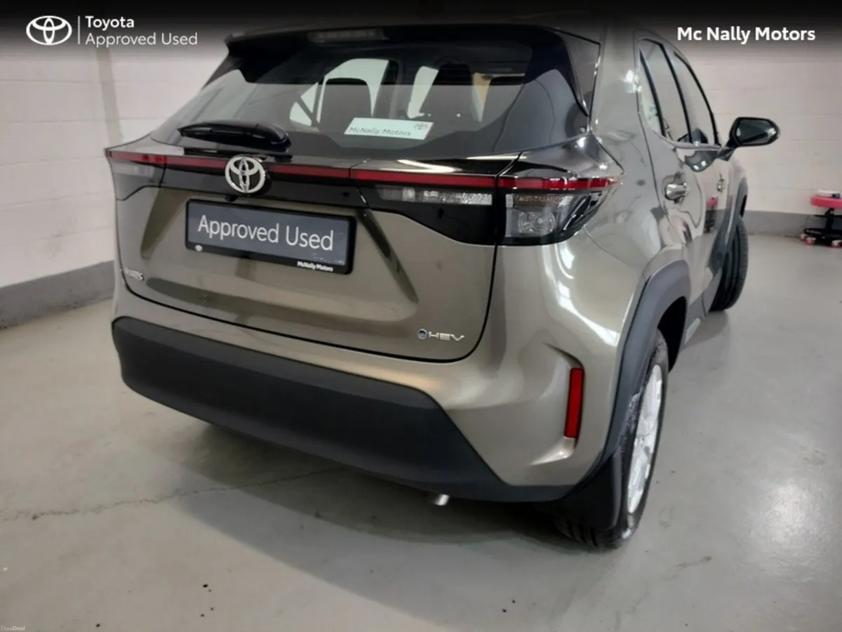 Toyota Yaris Cross 242 REG LUNA LOW KMS - Image 3