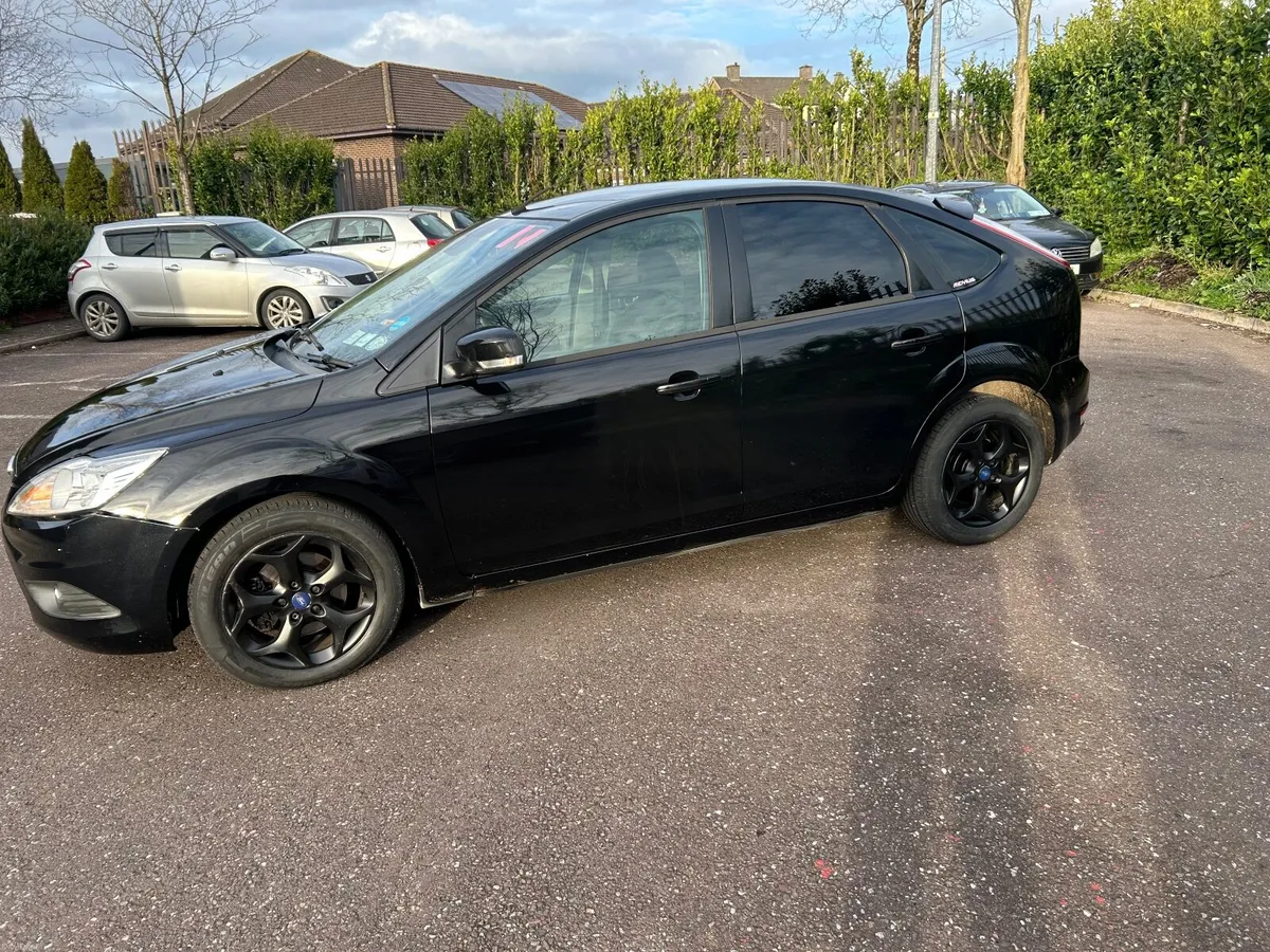 Ford Focus 2011 - Image 3