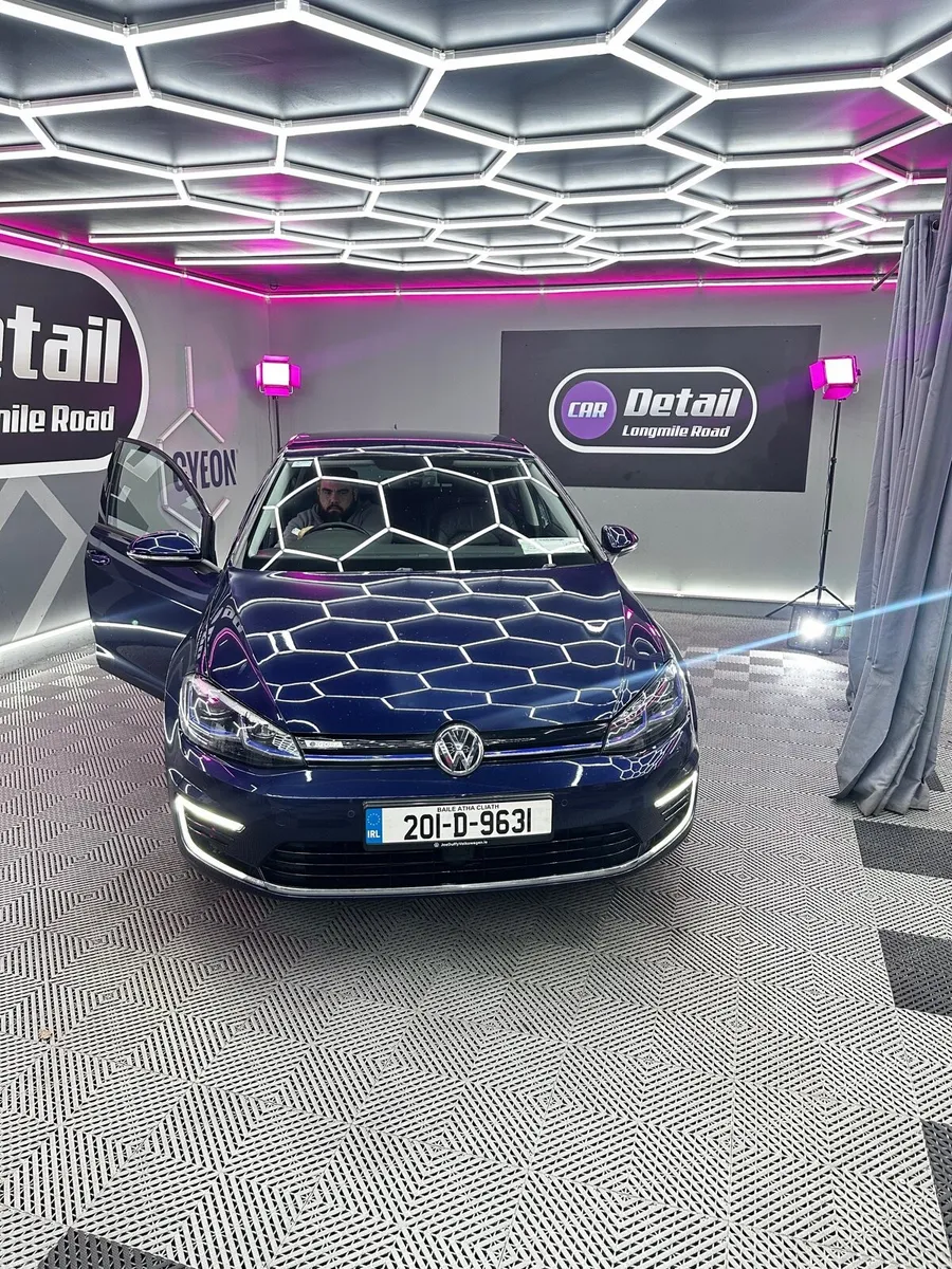 Volkswagen E Golf - Image 1