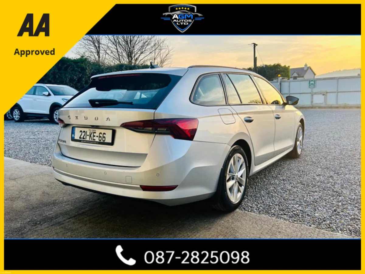 2022 Skoda Octavia - Image 4