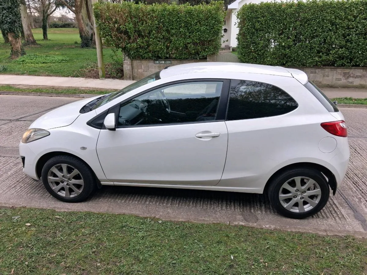 Mazda 2 - Image 3