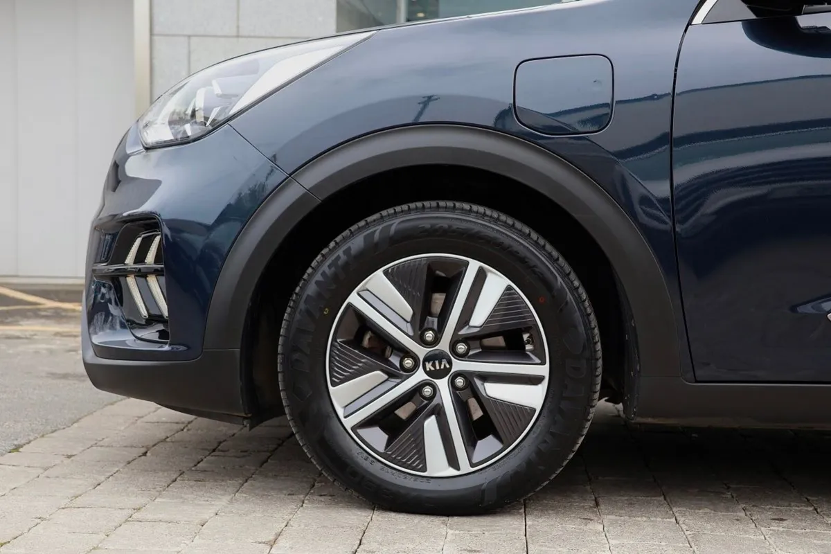 Kia Niro 1.6 GDI PLUG-IN HYBRID PE Auto - Image 4