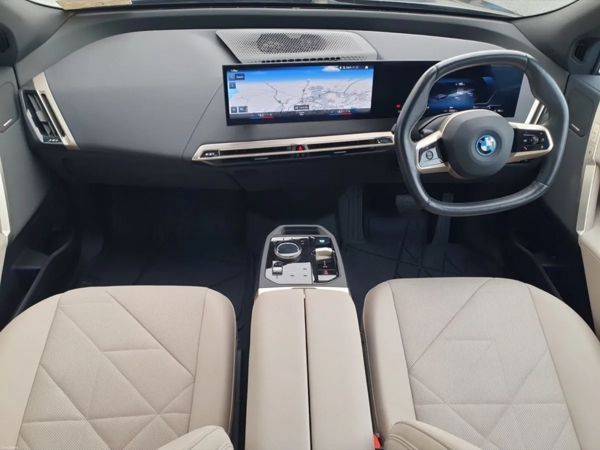 BMW iX xDrive40 M Sport - Image 4