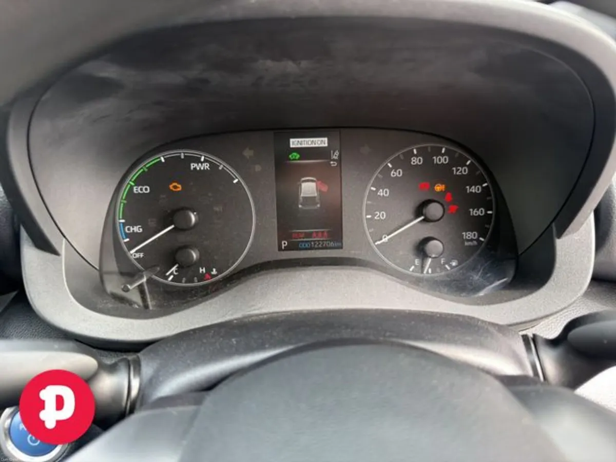 Toyota Yaris Hybrid X Auto - Straight Sale Discoun - Image 4