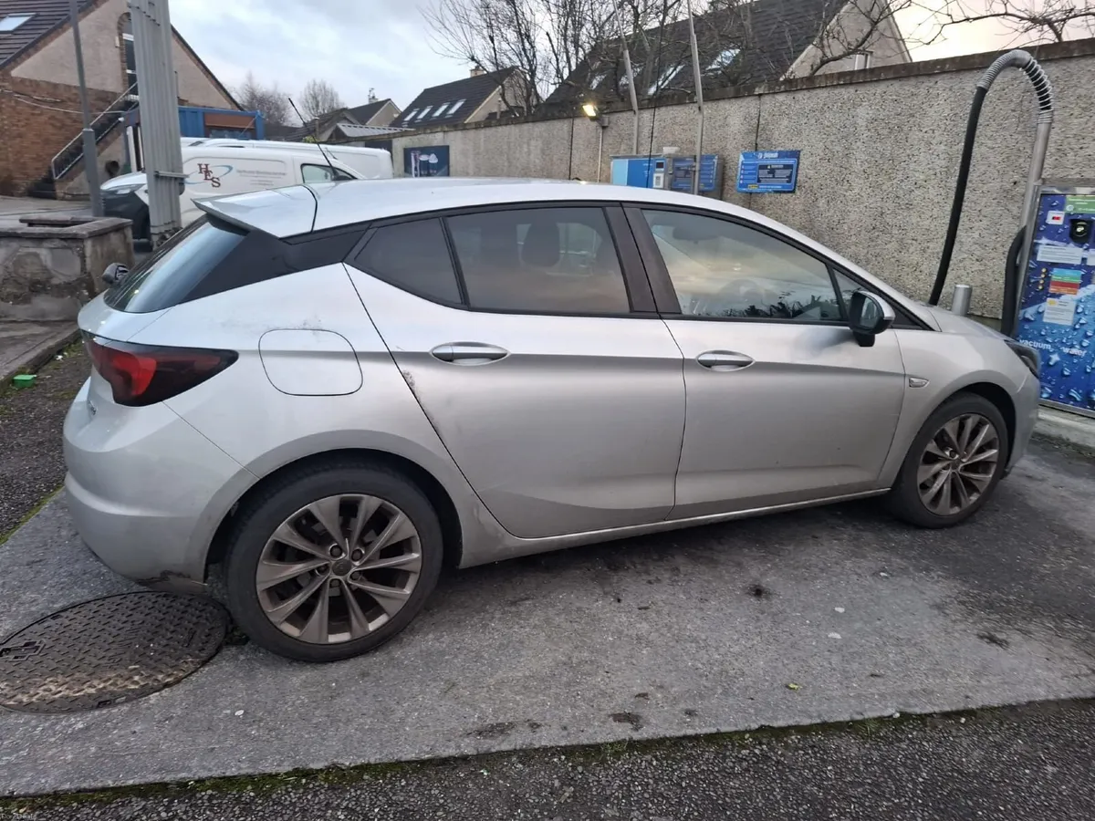 Opel Astra 2019 - Image 3