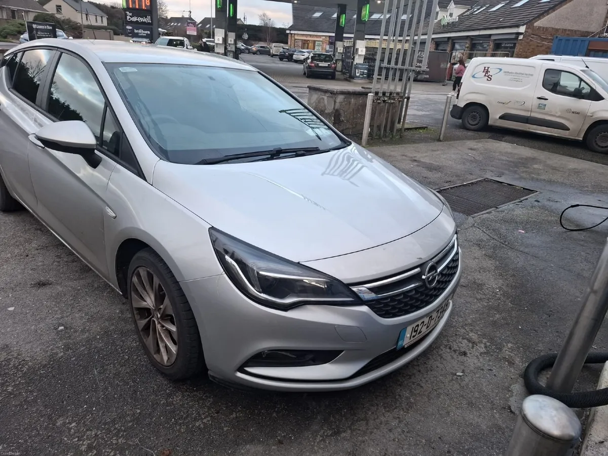 Opel Astra 2019 - Image 2